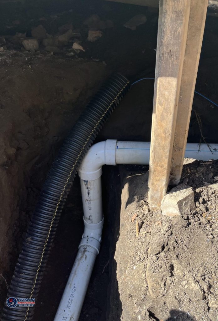 Bina pis su tesisatı döşeme ve kanalizasyon hattı bağlantısı