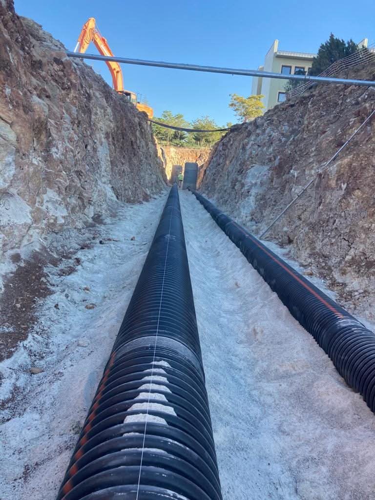 İstanbul kanal kazma ana hat tamiri