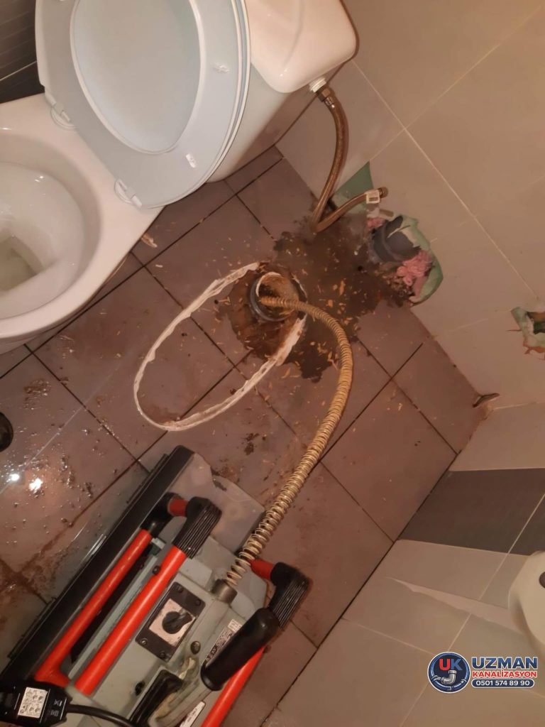 Lavabo tıkanıklığı açma makinesi ile profesyonel gider açma hizmeti