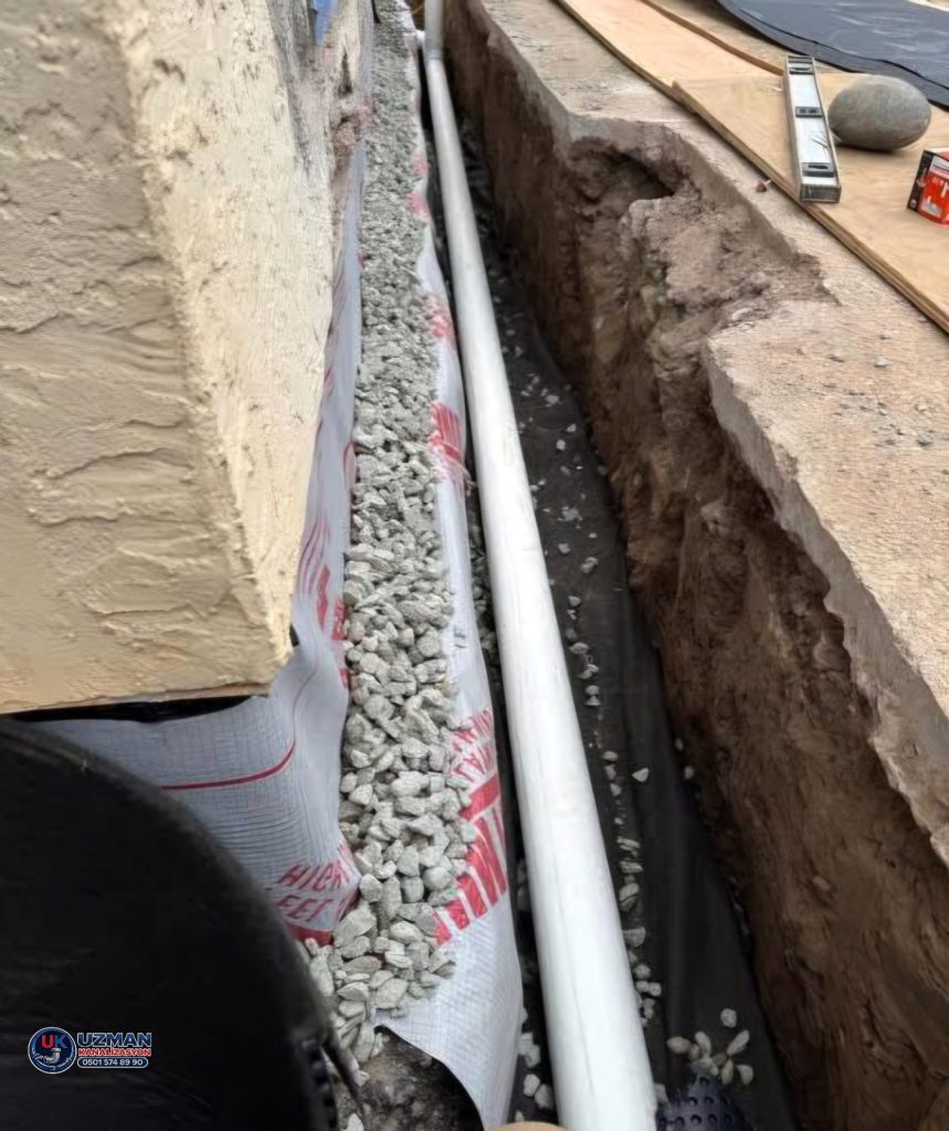 Pis su borusu döşeme ve bina altyapı kanalizasyon hattı kurulumu