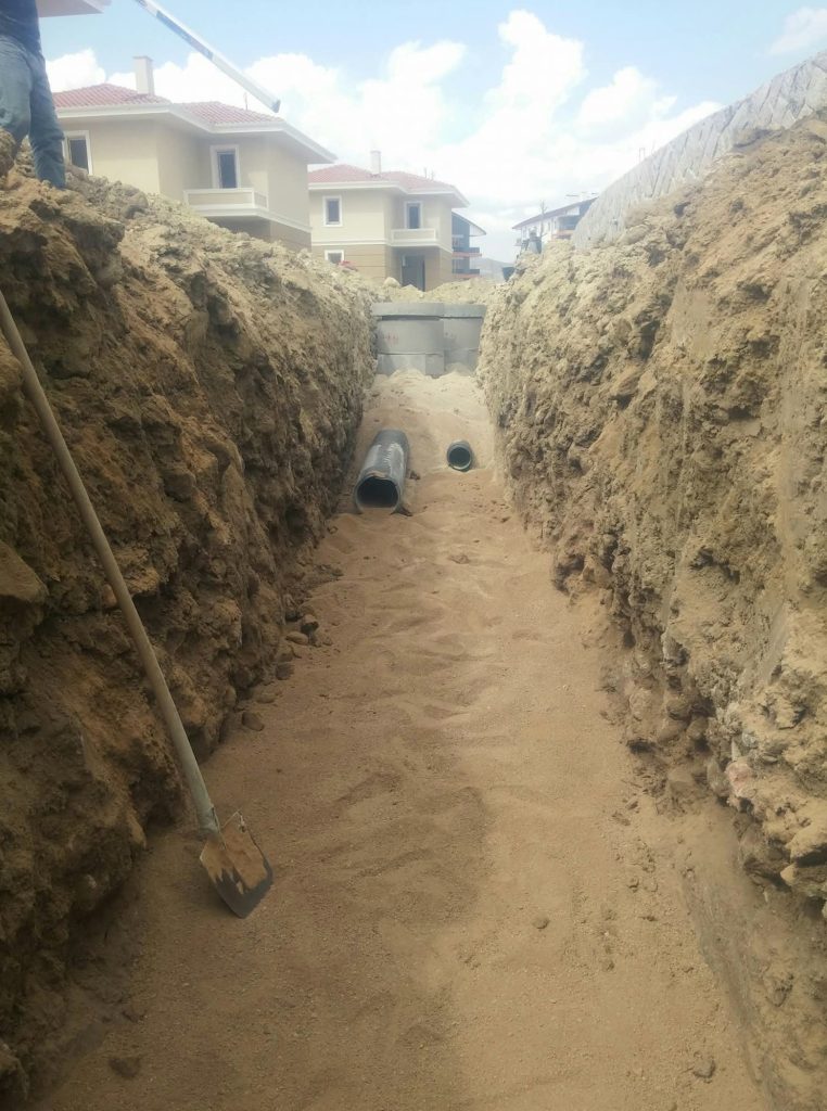 üsküdar kanalizasyon hattı yenileme kazı çalışması