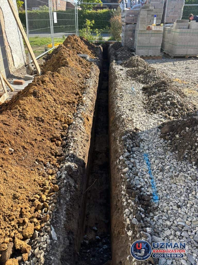 Bina altı kanalizasyon tamiri ve boru bağlantı işlemi