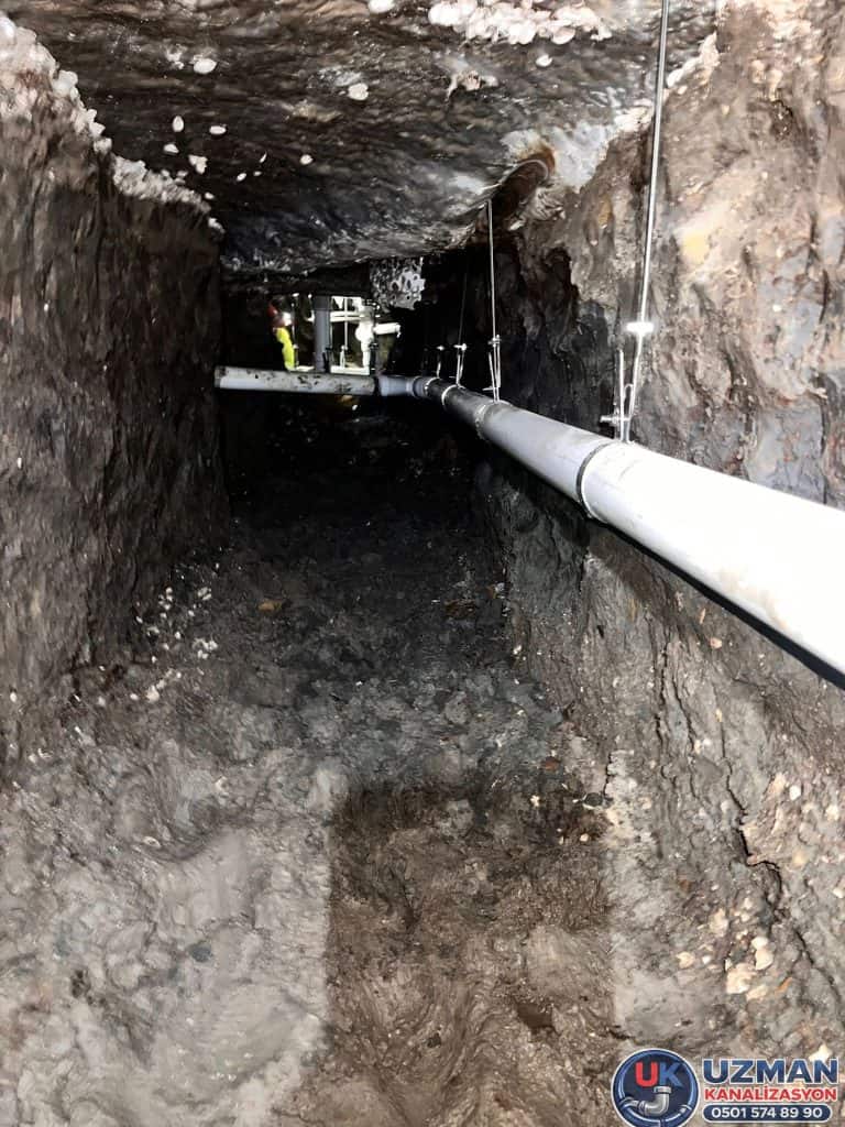 Bina altı kanalizasyon tünel kazı çalışması