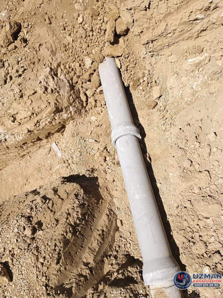 kanalizasyon boru hattı döşeme ve zemin uygulaması
