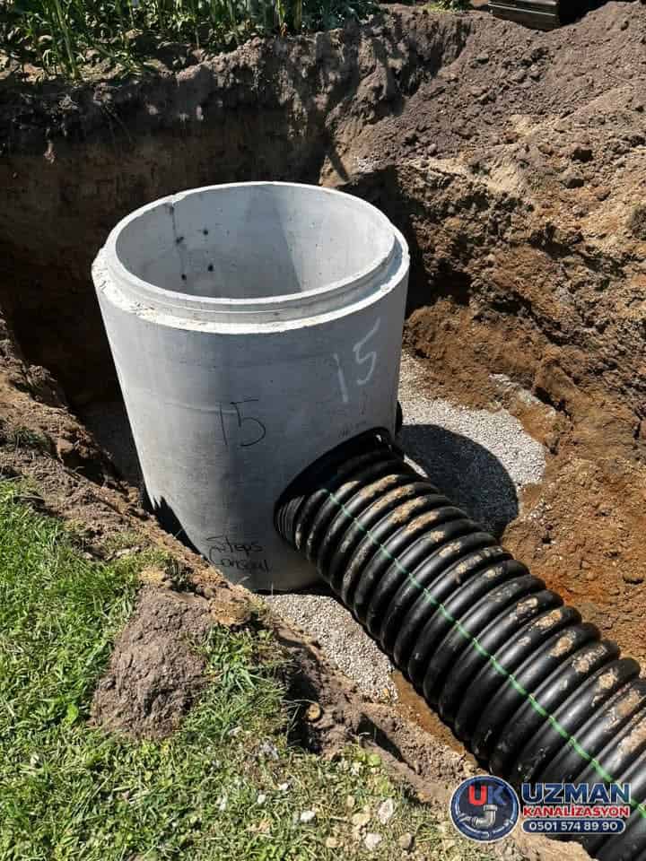 kanalizasyon hattı tamir ve yenileme çalışması ile boru bağlantı uygulaması