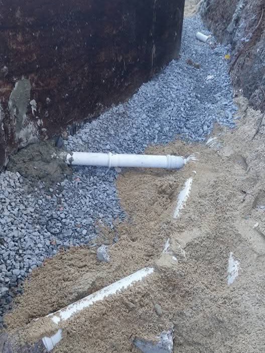 Logar çevresi drenaj taşı uygulaması ve kanalizasyon hattı çalışması